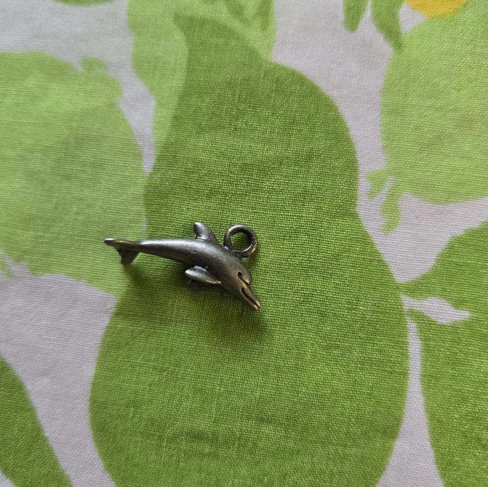 Vintage Silvertone Dolphin Charm - Picture 3 of 4